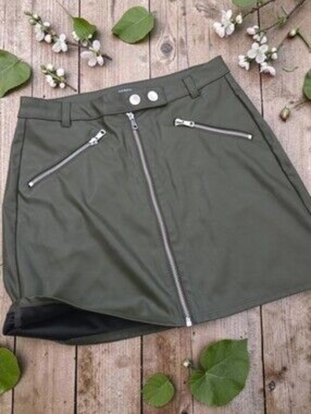 Olive Green Faux Leather Zip Front Mini Skirt Small NWOT Punk Grunge Streetwear